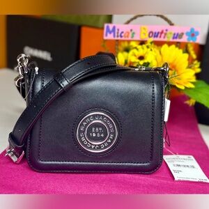 🆕MARC JACOBS Insignia Logo Full Flap Leather Crossbody with Silver Accents